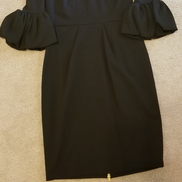Besty & Adams Bell sleeves dress - Picture 4 of 5